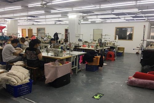 创业开一家小型服装加工厂 投资多少钱？利润有多少？